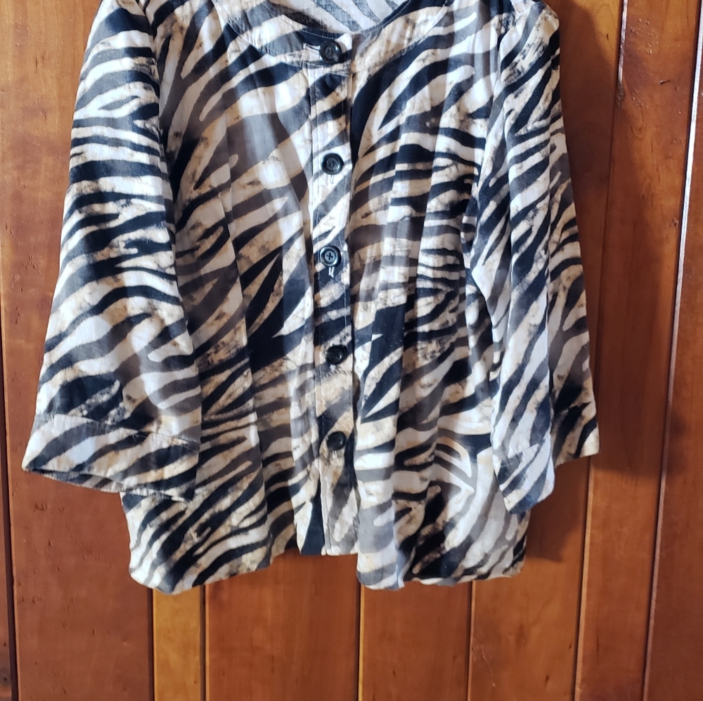 Blazer - Picture 2 of 3
